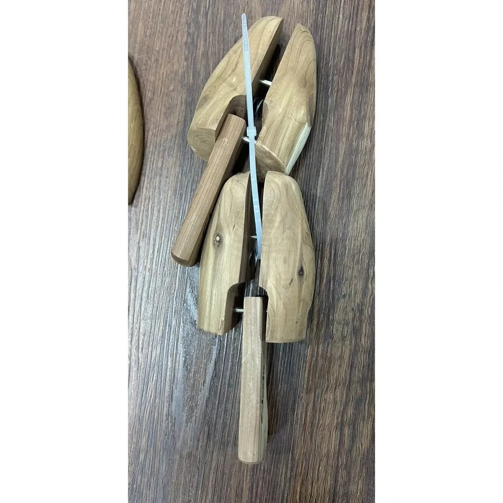 Shoe Trees Stretchers Clarks Dillards J&M Cedar Set Of 7